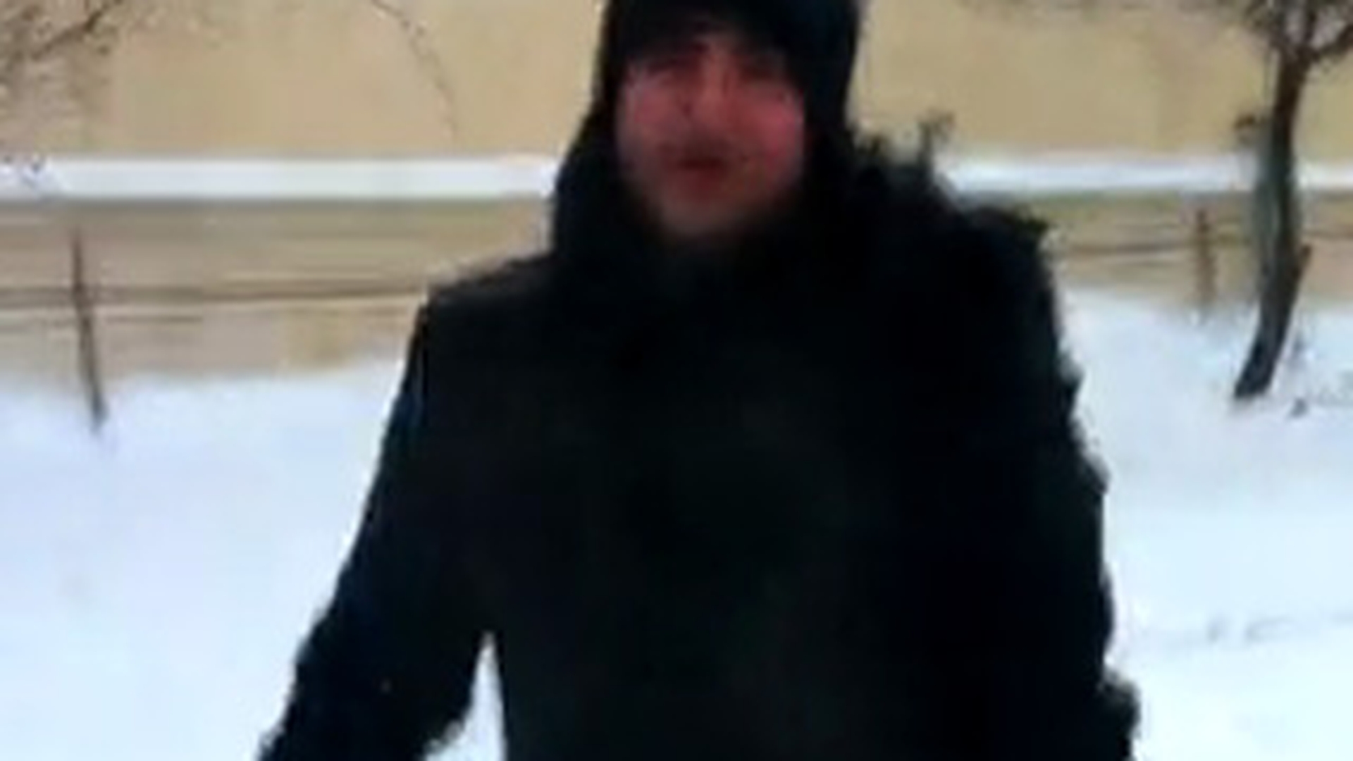 VIDEO Smiley a trecut la lopata! Uite ce ajutor de nadejde are!