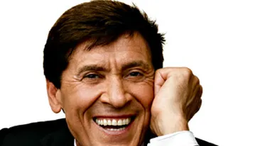 Scene demne de Caragiale cu Gianni Morandi inainte de inceperea concertului de la Sala Palatului! Agatat de un bisnitar care a vrut sa-i vanda un bilet la show-ul lui