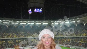 Elena Gheorghe a sustinut Steaua din tribune. Pazea, o gravida in galerie!
