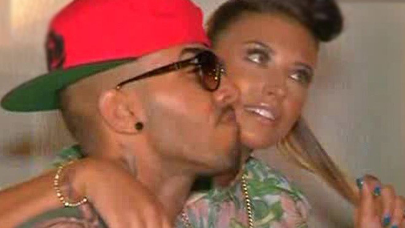 VIDEO DEMENTIAL! Antonia, jignita de dansatorul ei! Gestul obscen pe care a putut sa-l faca a scos-o din minti: "Bai, nesimtitule"