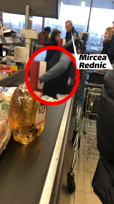 Mircea Rednic a economisit 50 de bani, cât ar fi costat o sacoșă