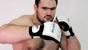 Fostul luptător de MMA „Ursul Carpatin“ se plânge de închisorile din Marea Britanie: „E ca la nebuni frate! Nu pot să mă odihnesc”