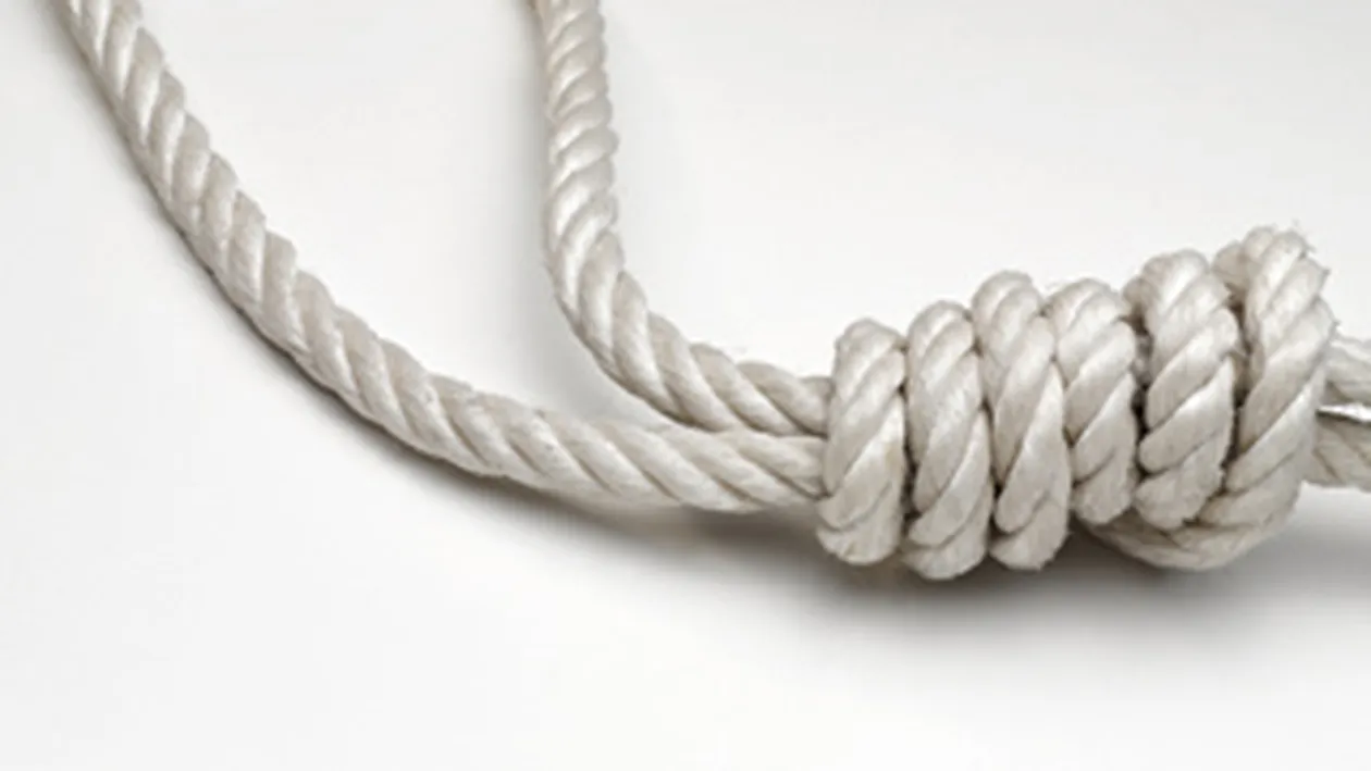 O angajata a primariei din Davidesti a incercat sa se spanzure in sediul institutiei!