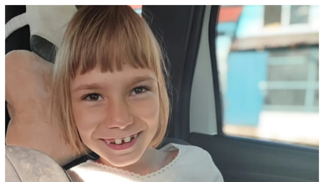 Alexandra, o fetiță de 7 ani cu multiple afecțiuni, are nevoie de ajutor. Părinții fac un apel disperat