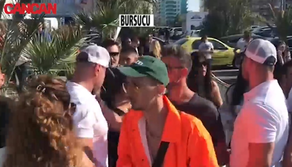 Burscu ,la coadă ca să intre în club