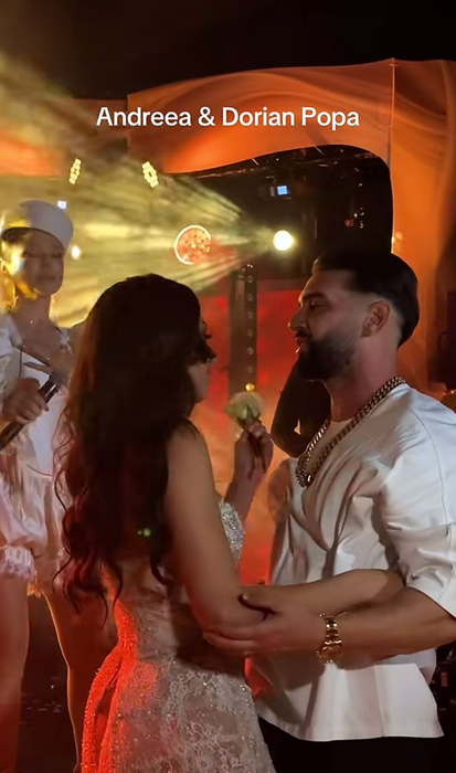 Ținuta bizară aleasă de Dorian Popa la petrecerea de nuntă. Nici soția nu a avut o rochie obișnuită