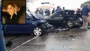 Sfâşietor! Cine este tânăra care a murit în teribilul accident din Iaşi! Femeia era angajată la...