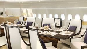 Pentru 1.000 de dolari faci amor în avion! Atenție la reguli: maximum trei odată!