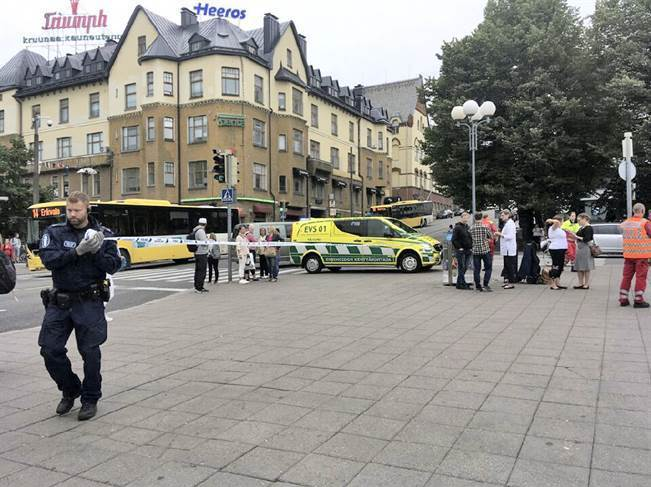 Un nou atac, comis în Finlanda! Un mort şi cinci răniţi!