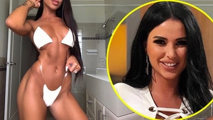 Daniela Crudu a lansat noua modă de bikini pentru vara lui 2019: cu zona intimă la vedere