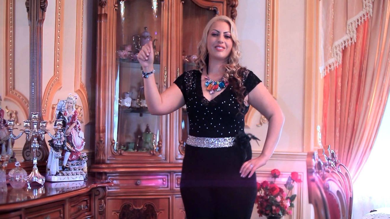 Nicoleta Guţă a ajuns de nerecunoscut! A slăbit şi s-a transformat total