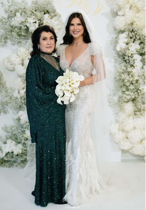 Monica Bîrlădeanu alături de mama ei/ sursă foto: Andra Ușvat