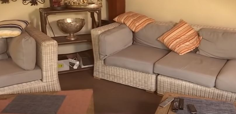 O parte din livingul casei lui Mugur Mihăescu