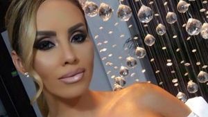 O blondă cunoscută i-a dat ”papucii” iubitului prin telefon: ”Mama are probleme cu inima şi a făcut tensiune mare!”