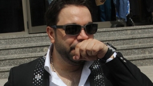 CNA: Melodii ale lui Adi de la Valcea si Florin Salam,interzise de la difuzare pe TV inainte de 23.00