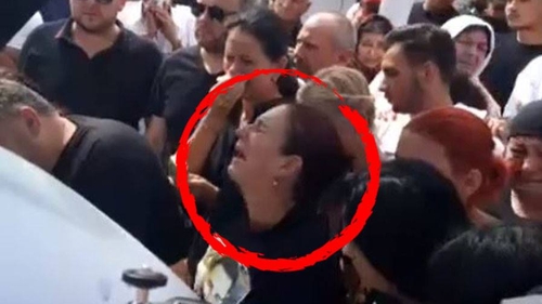 Mama lui Dany Vicol, transfigurată de durere! Ce striga lângă sicriul fiului ei. IMAGINI EXCLUSIVE
