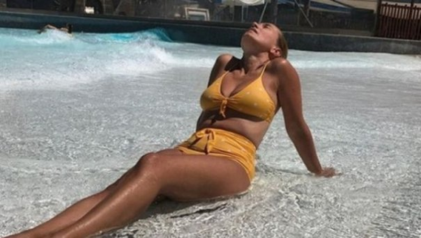Andreea Esca la plajă

Sursa foto: Instagram