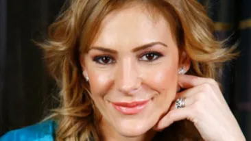 Inaltimea sau celebritatea? Ce pateste Roxana Ciuhiulescu atunci cand merge in strainatate