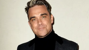 Munti de gunoaie la concertul lui Robbie Williams! Vezi imagini inedite din Piata Constitutiei!