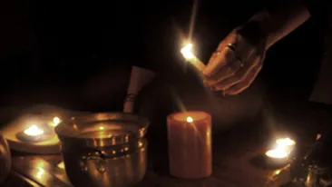 Restrictii noi pe eBay! Din 30 august, comertul cu potiuni magice, blesteme si vraji este interzis