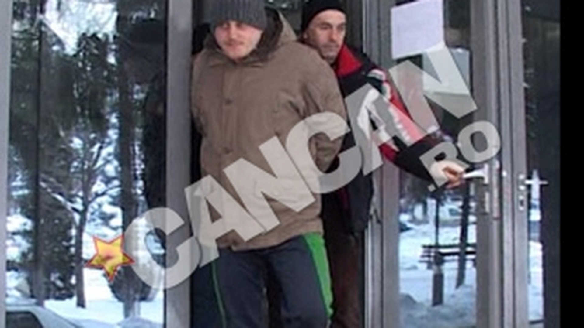 Talharul cu pistol de jucarie a batut doi agenti in sediul Politiei Suceava!