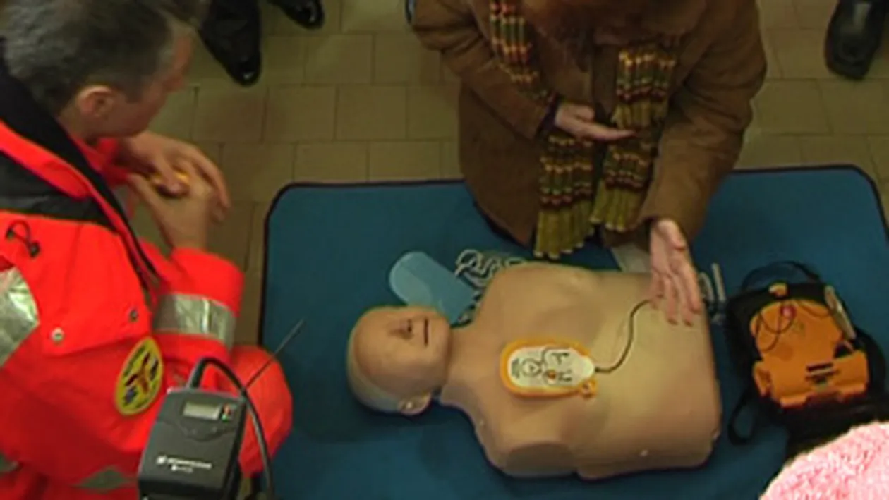 Premiera: galatenii se pot resuscita singuri pe strada!