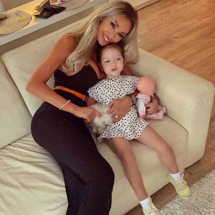 Cum a răspuns Bianca Drăgușanu când fiica ei i-a pus o întrebare emoționantă: “Cât mă iubești, mami?”