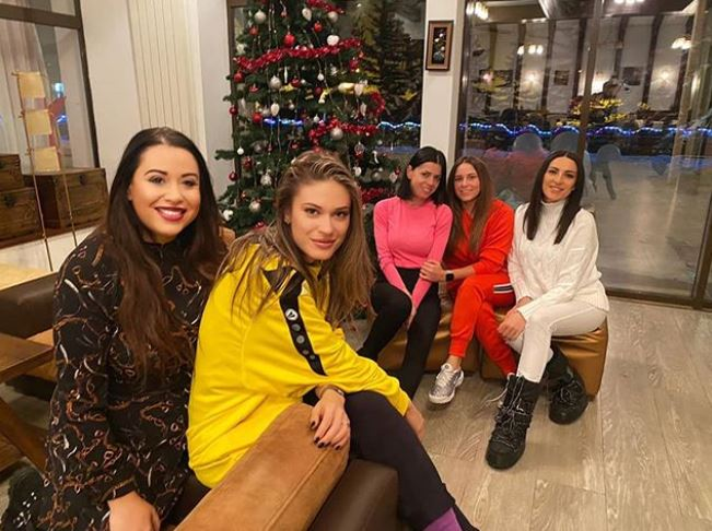 Cu cine a fost fotografiată Oana Roman după ce s-a despărțit de soțul ei