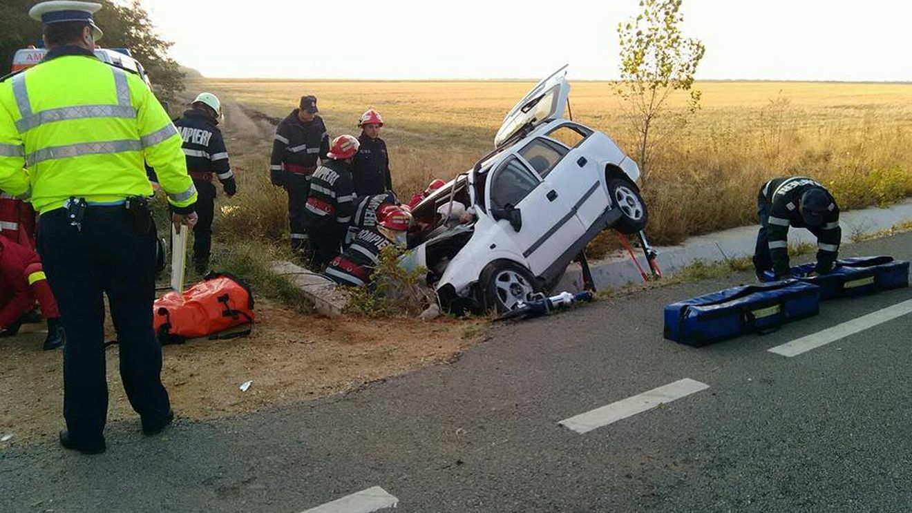 FOTO EXCLUSIV Tragedie în Dolj. Patru persoane au murit într-un grav accident, în drum spre muncă