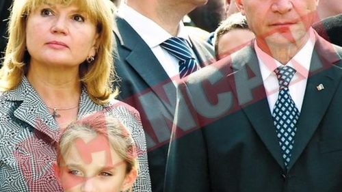 Ministrul Culturii a atipit in fata a cinci mii de oameni