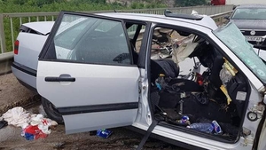 Un român a murit, soţia şi copilul lui sunt în comă, după un accident înfiorător în Bulgaria! Au fost implicate 4 autoturisme şi un TIR