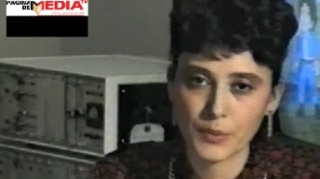 VIDEO Imagini de colectie! Uite cum arata Andreea Esca acum 20 de ani! Prezenta stirile la SOTI. Vezi aici ce salariu avea