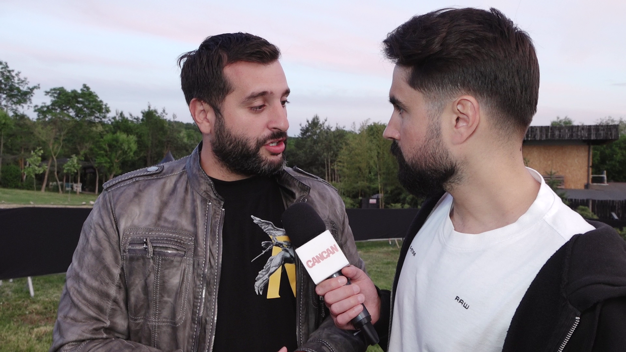 Nepotul lui Joshua Castellano o dă în tradiții românești! Urmează greul pentru fostul concurent de la Chefi la Cuțite, înainte de nuntă. “În ultima noapte ne separăm!”