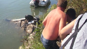 Doua femei au murit dupa ce au plonjat cu masina in Dunare! Soferita ar fi facut infact!