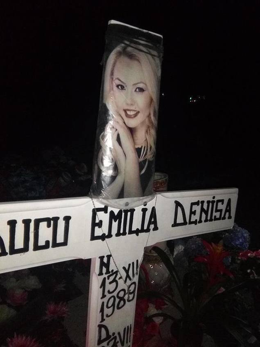 Povestea ursuleţului de pluş de la mormântul Denisei Răducu. Cine l-a aşezat acolo