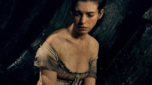A slăbit atât de tare pentru un rol, încât şi-a rupt mâna fragilă! Uite dieta prin care Anne Hathaway s-a înfometat!
