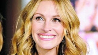 VIDEO Julia Roberts este zeita Venus intr-o reclama pentru cafea!