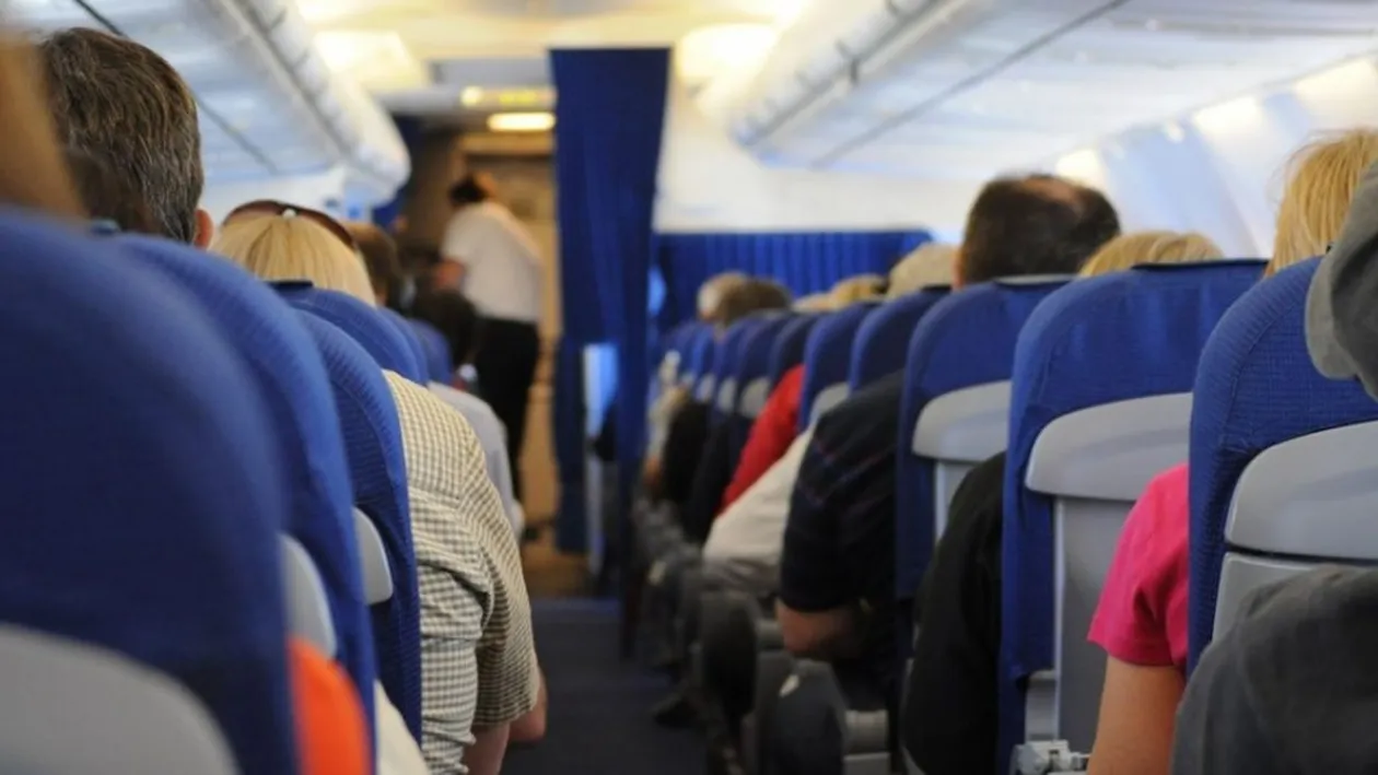 Panică în aer. Un avion a aterizat de urgenţă pe Otopeni