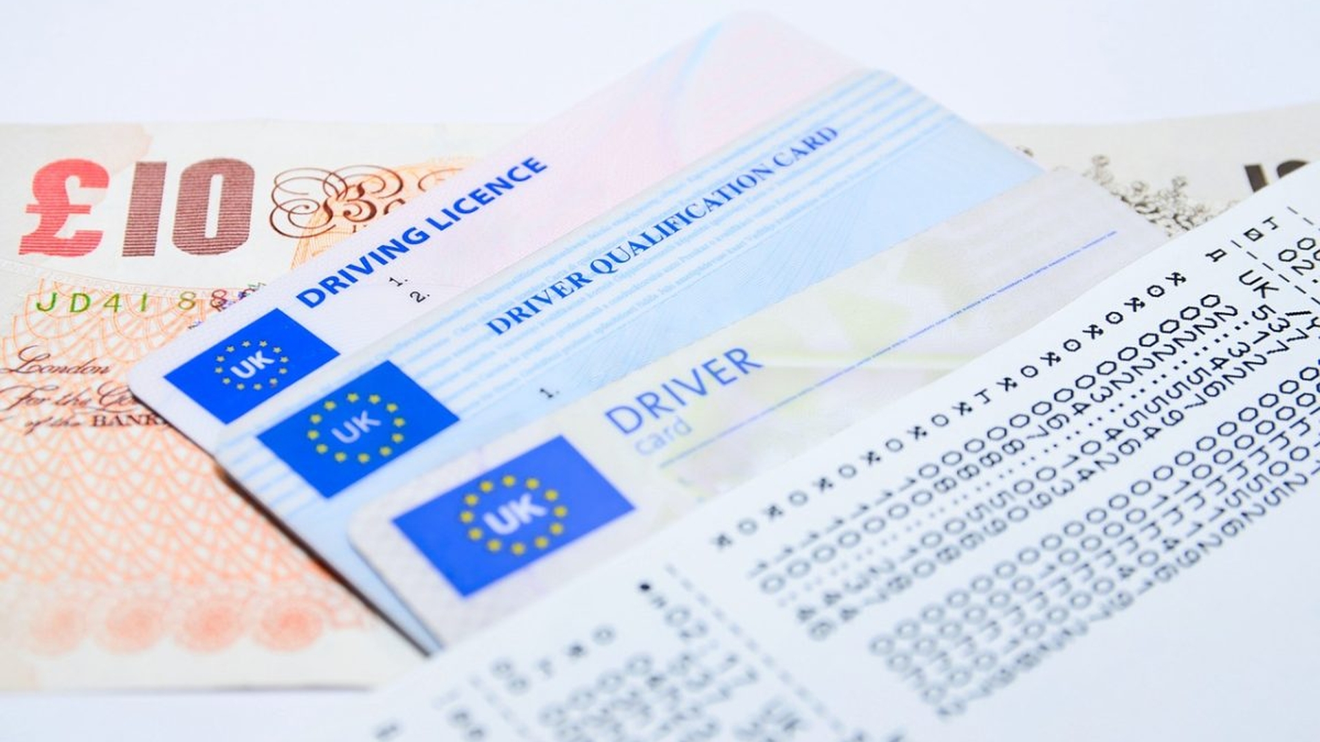 Permis de conducere de la 16 ani. Ce condiții trebuie să îndeplinești și ce se întâmplă cu examenul auto
