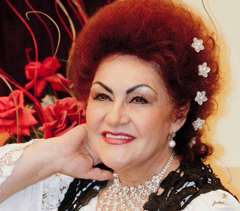 Locul în care Elena Merișoreanu își ține icoanele: ”Îmi aprind candela și îmi fac rugăciunile”