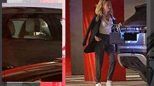 Andreea Bălan o face în mașină! Jumătatea blondă a trupei Andre a mers în parcare la Mall și…