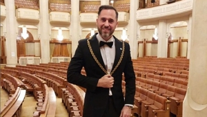 Cine este femeia celebră cu care s-a iubit Dinu Maxer, înainte să se însoare cu Deea. Au fost împreună 8 ani și se pregăteau de nuntă