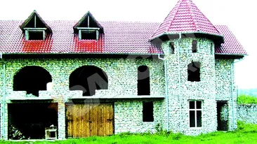 Gorjeanul Virgil Tumbar a inceput constructia in anul 2000 si a investit dublu in cladire! Isi vinde castelul cu 180.000 de euro