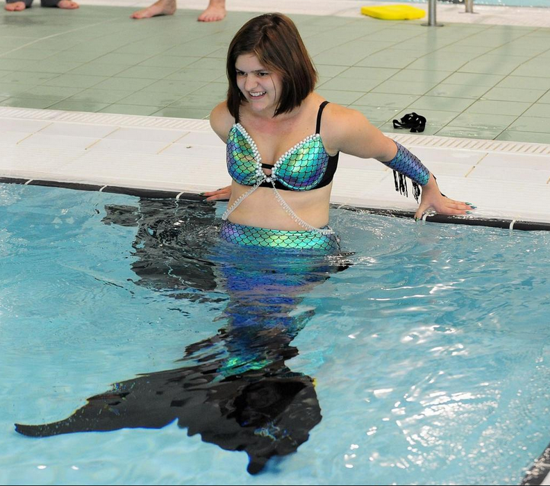 "Sirena vie" a fost dată afară de la piscina din Anglia