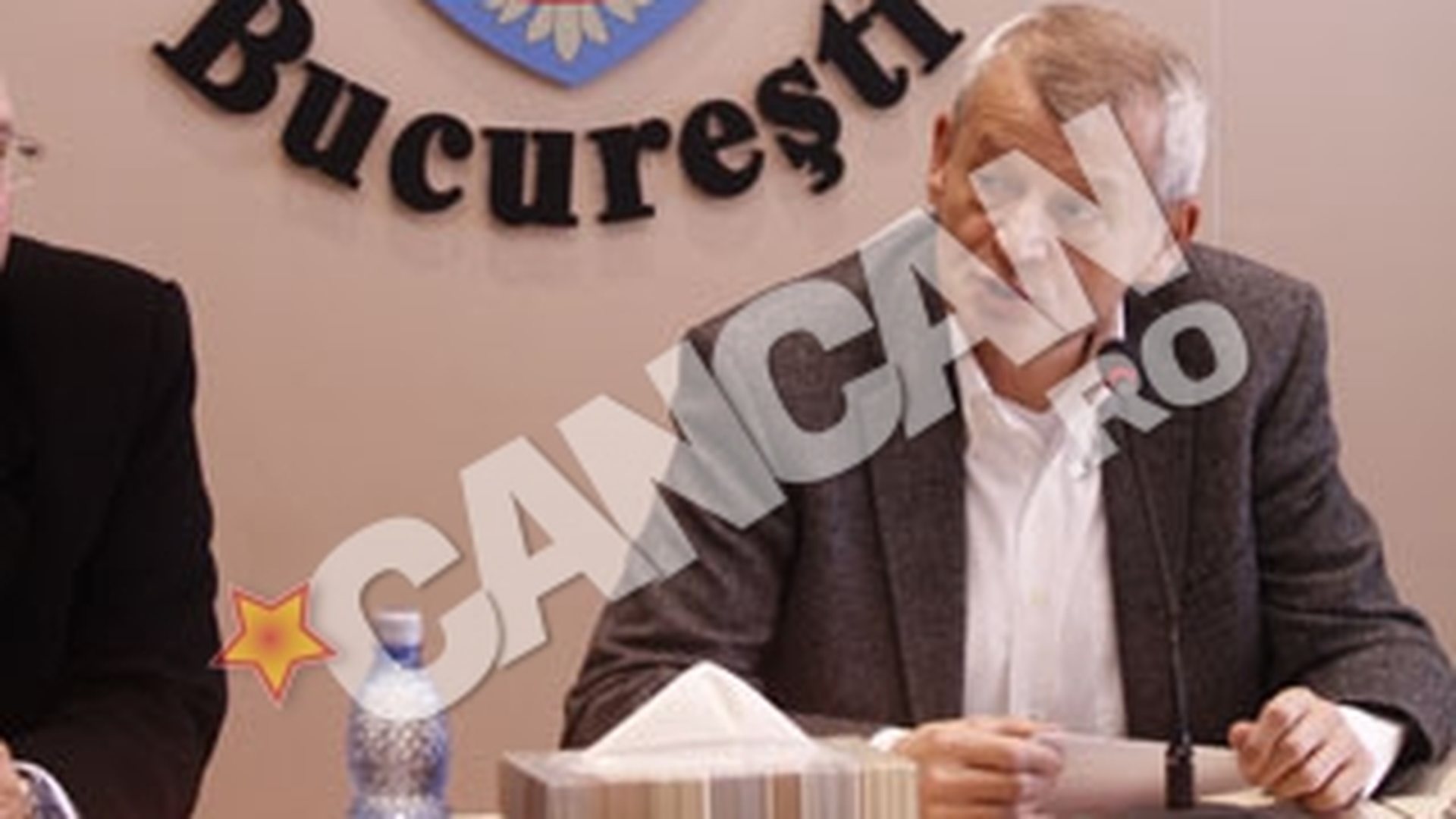 Campanie de igienizare in scoli, sprijinita de Primaria Capitalei. Oprescu ii invata pe prichindei cat de important este sa se spele pe maini