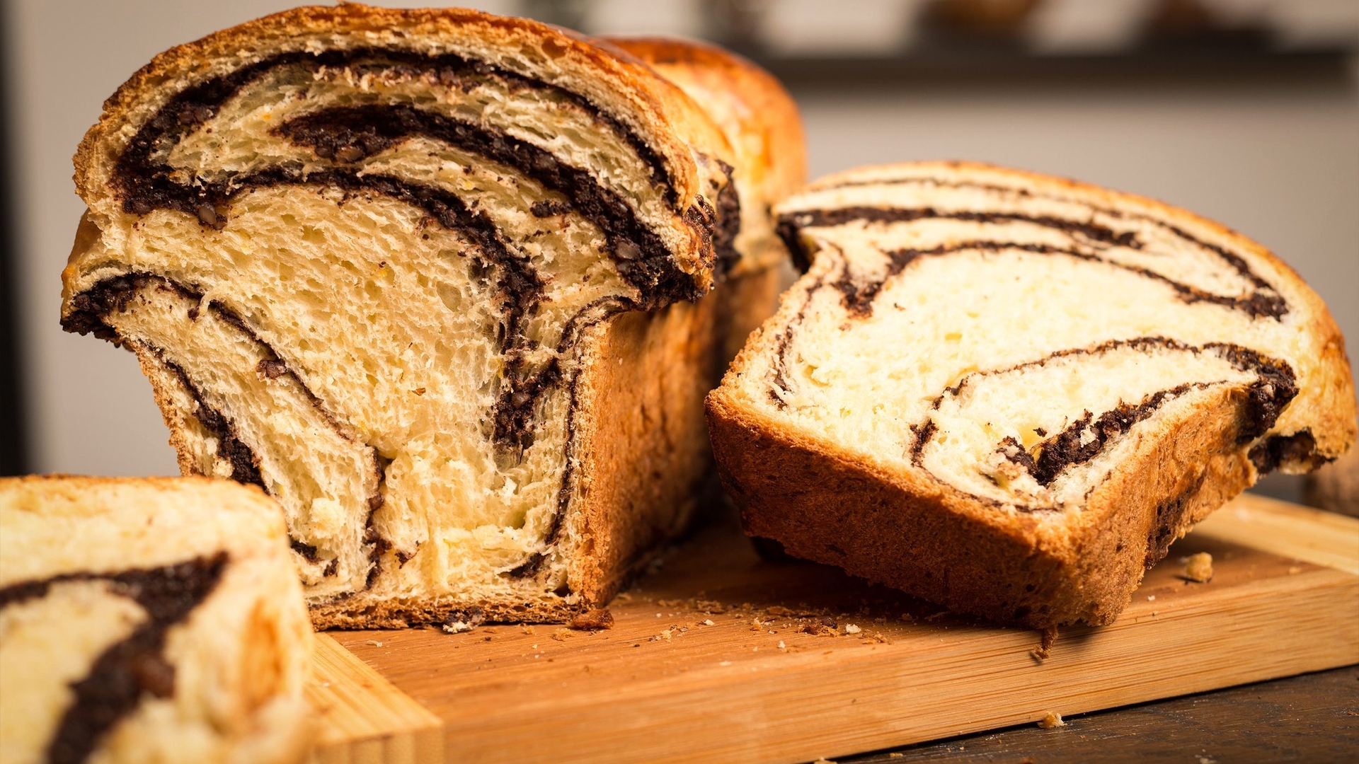 Reţeta minune de la un “MasterChef”! Cum transformi cozonacul uscat într-un desert delicios