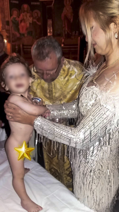 Florin Salam și Roxana Dobre și-au creștinat băiețelul