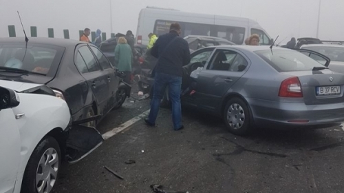 A mai murit o femeie în  accidentul de pe A2.  Sunt 60 de raniti