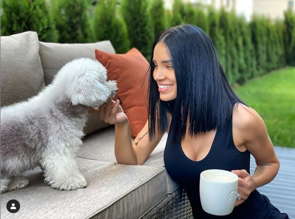 Adelina Pestrițu, criticată dur și jignită pe Instagram: “Ce urât ți se văd oasele”! Cum a răspuns vedeta cârcotașilor