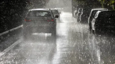 Ciclonul care a făcut ravagii în Europa a ajuns în România. Ploi și vijelii în jumătate de țară, urmează două zile cu cod galben